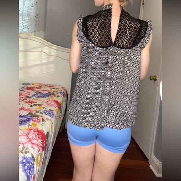 Black and gray blouse - Picture 3 of 4